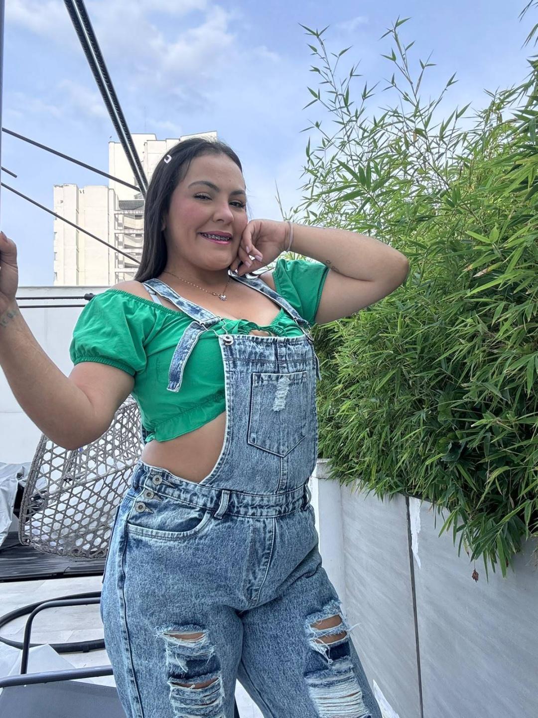 Image of cam model AntonelaVega from XloveCam