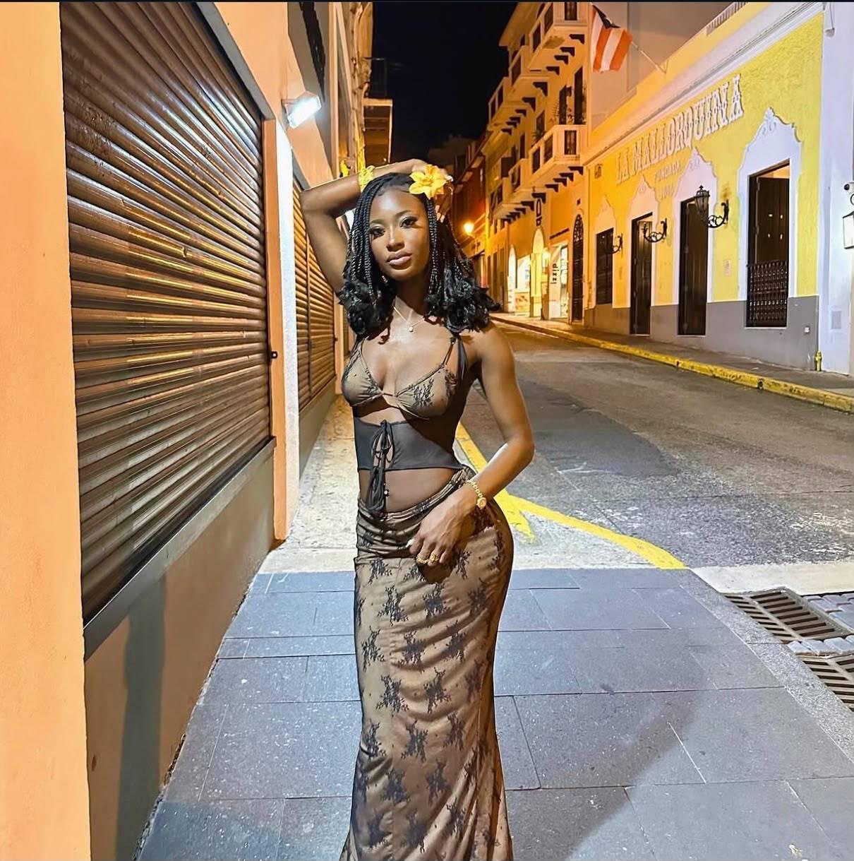 Image of cam model JuicyyEbony (JuicyyMelanin, SugarAndSpiceX) from XloveCam