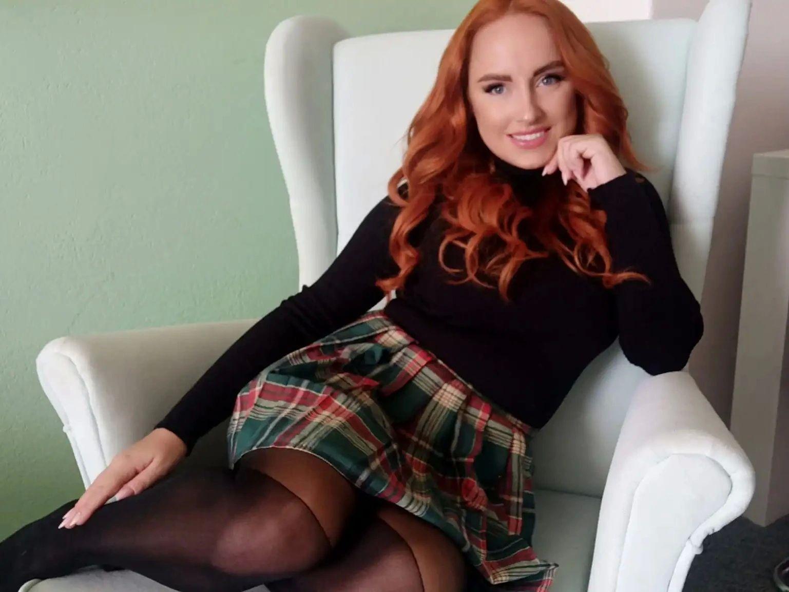 Image of cam model Marselle-hot (Marselle-ext) from XloveCam