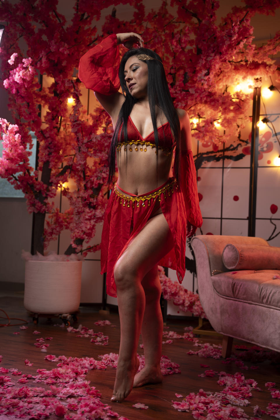 Image of cam model EllaRousse from XloveCam