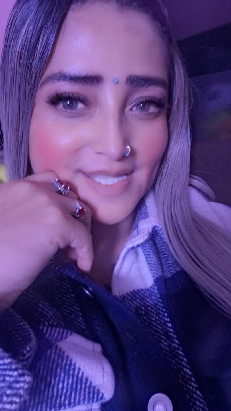 Image of cam model AlessadraJoness from XloveCam