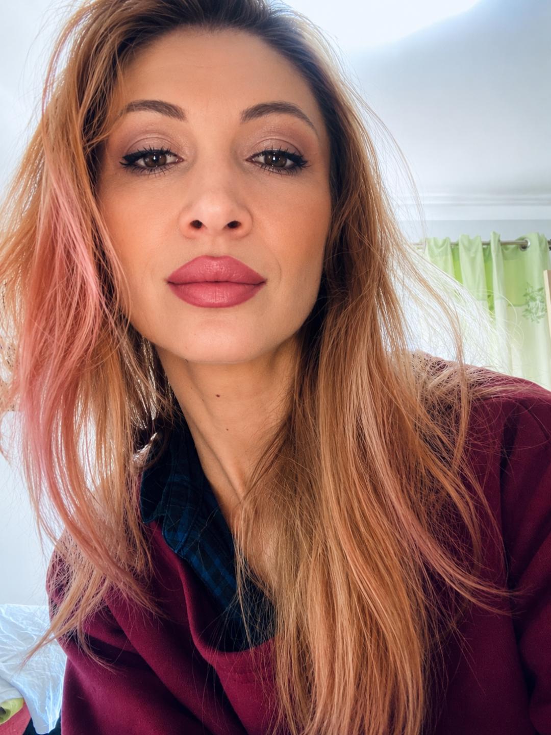 Image of cam model RebelLuna from XloveCam