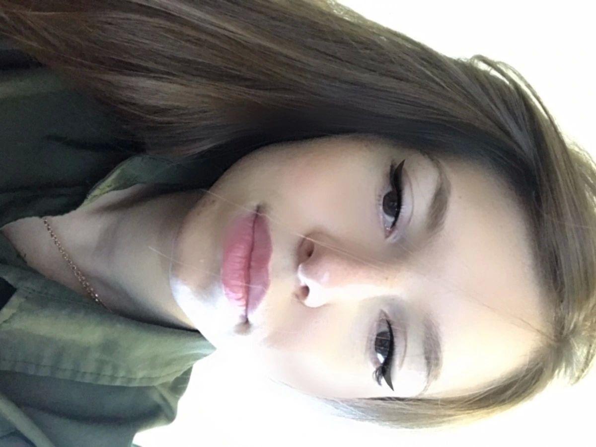 Image of cam model MoonKiss-hot from XloveCam