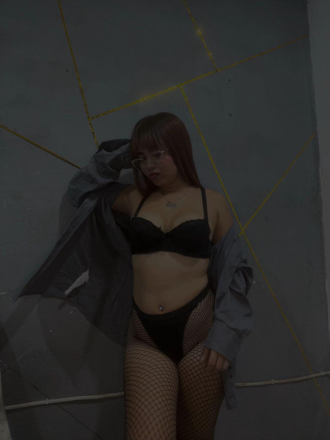 Image of cam model CatalinaSexHot from XloveCam