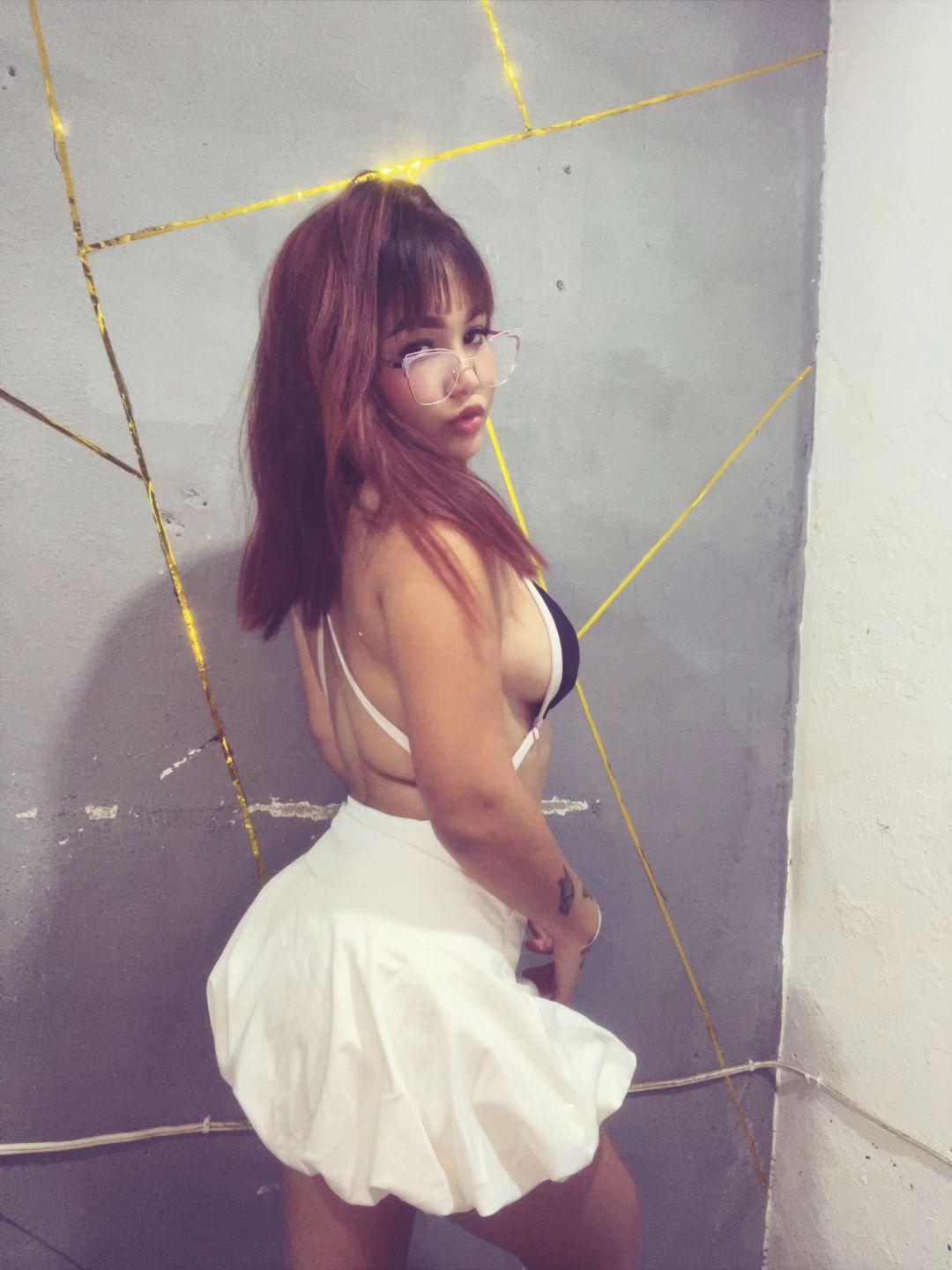 Image of cam model CatalinaSexHot from XloveCam