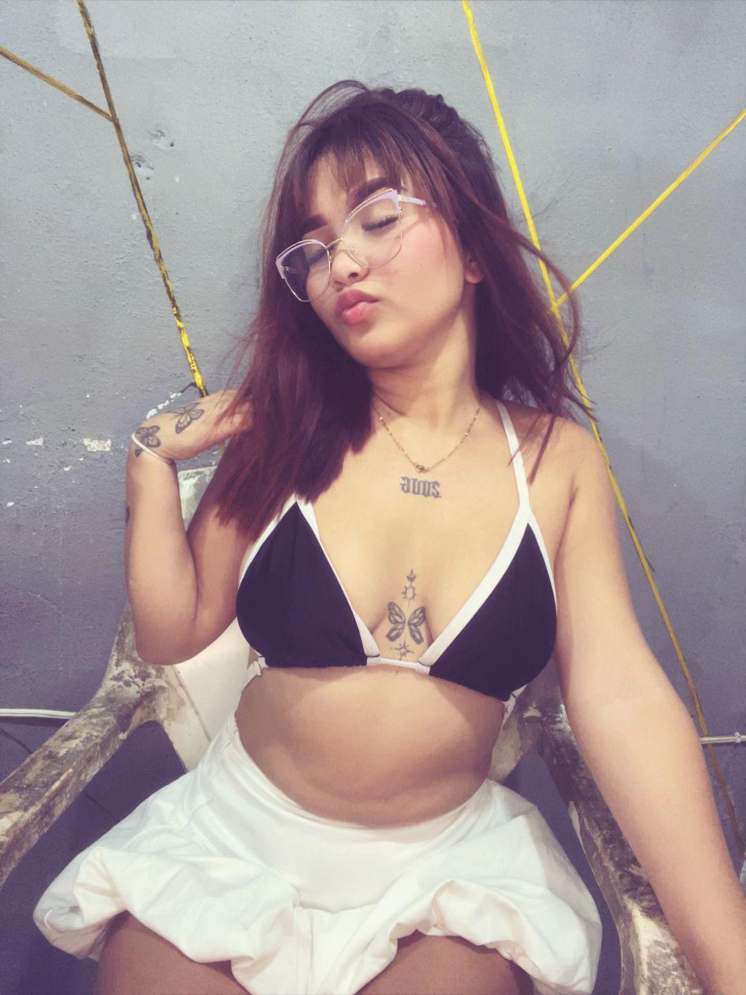 Image of cam model CatalinaSexHot from XloveCam