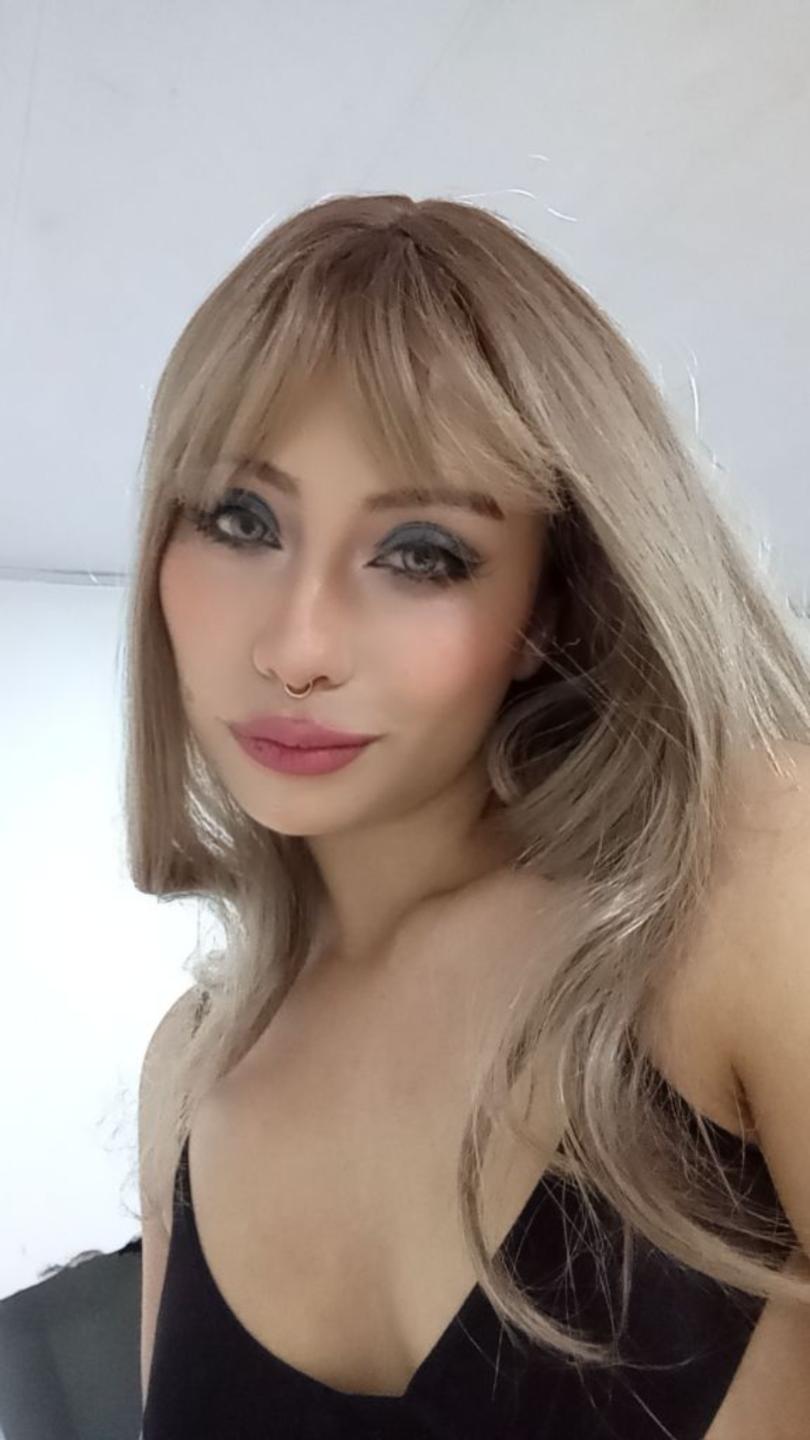 Image of cam model Ilaynna from XloveCam