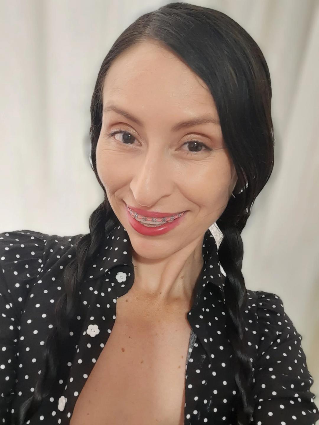 Image of cam model AliceRossiX from XloveCam