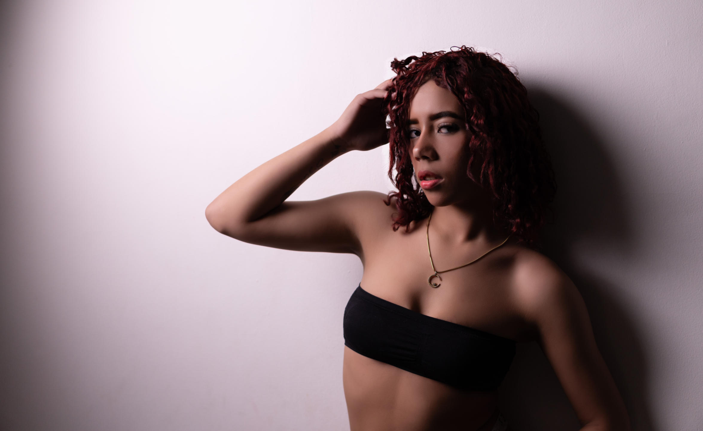 Image of cam model ValeryMartinez from XloveCam