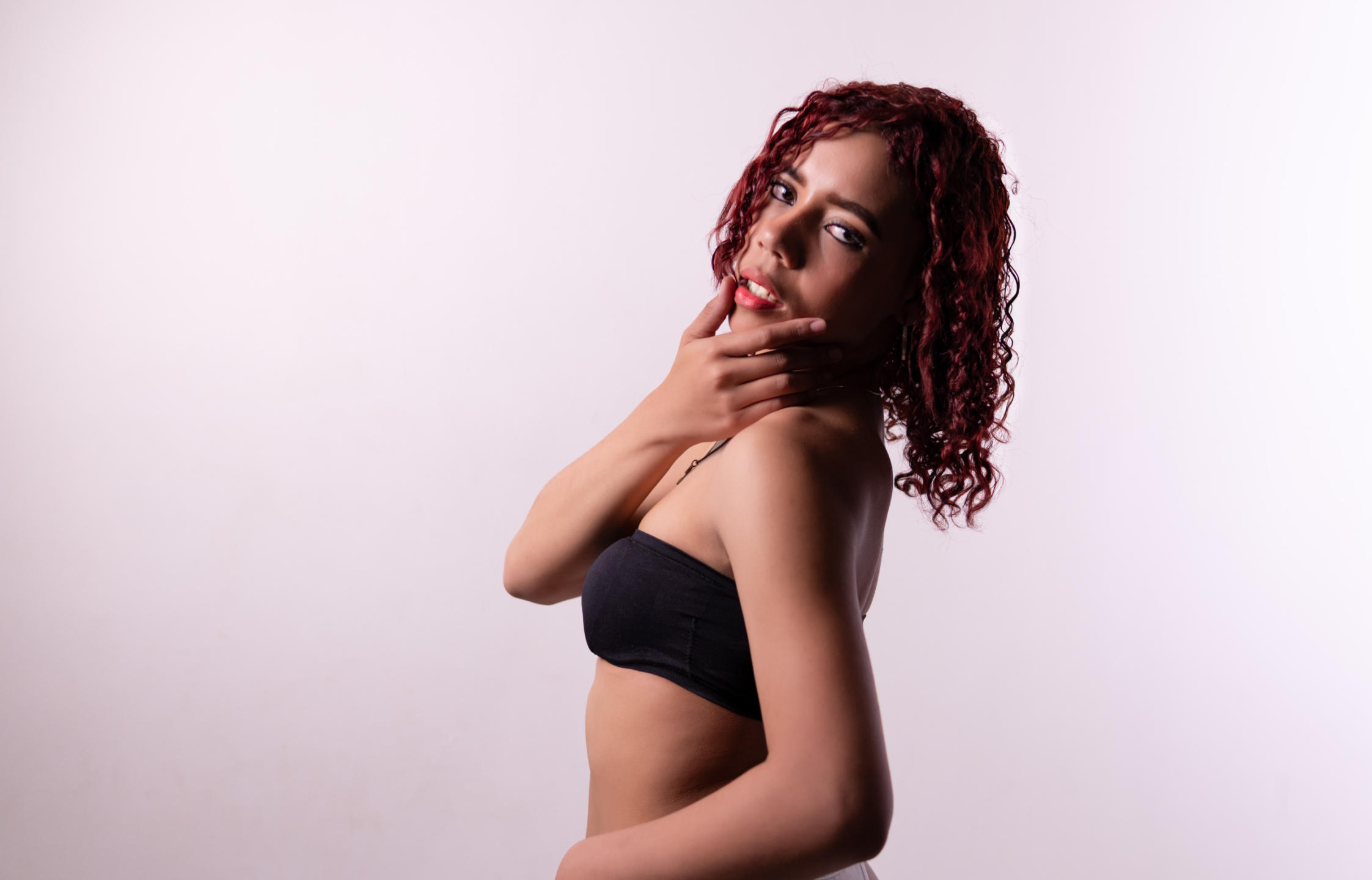 Image of cam model ValeryMartinez from XloveCam