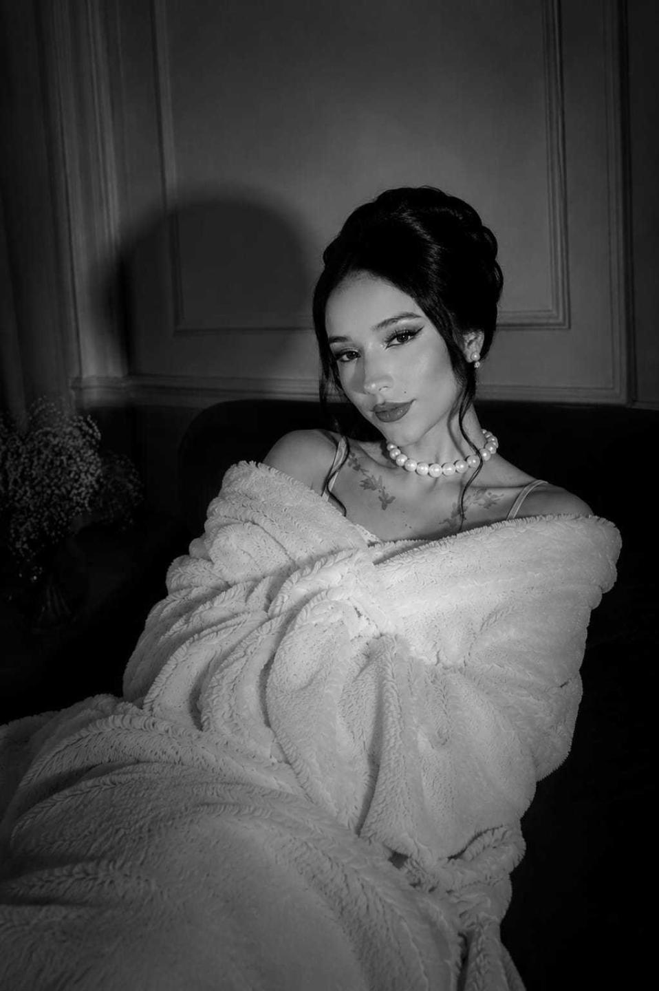 Image of cam model CelesteOcampo from XloveCam