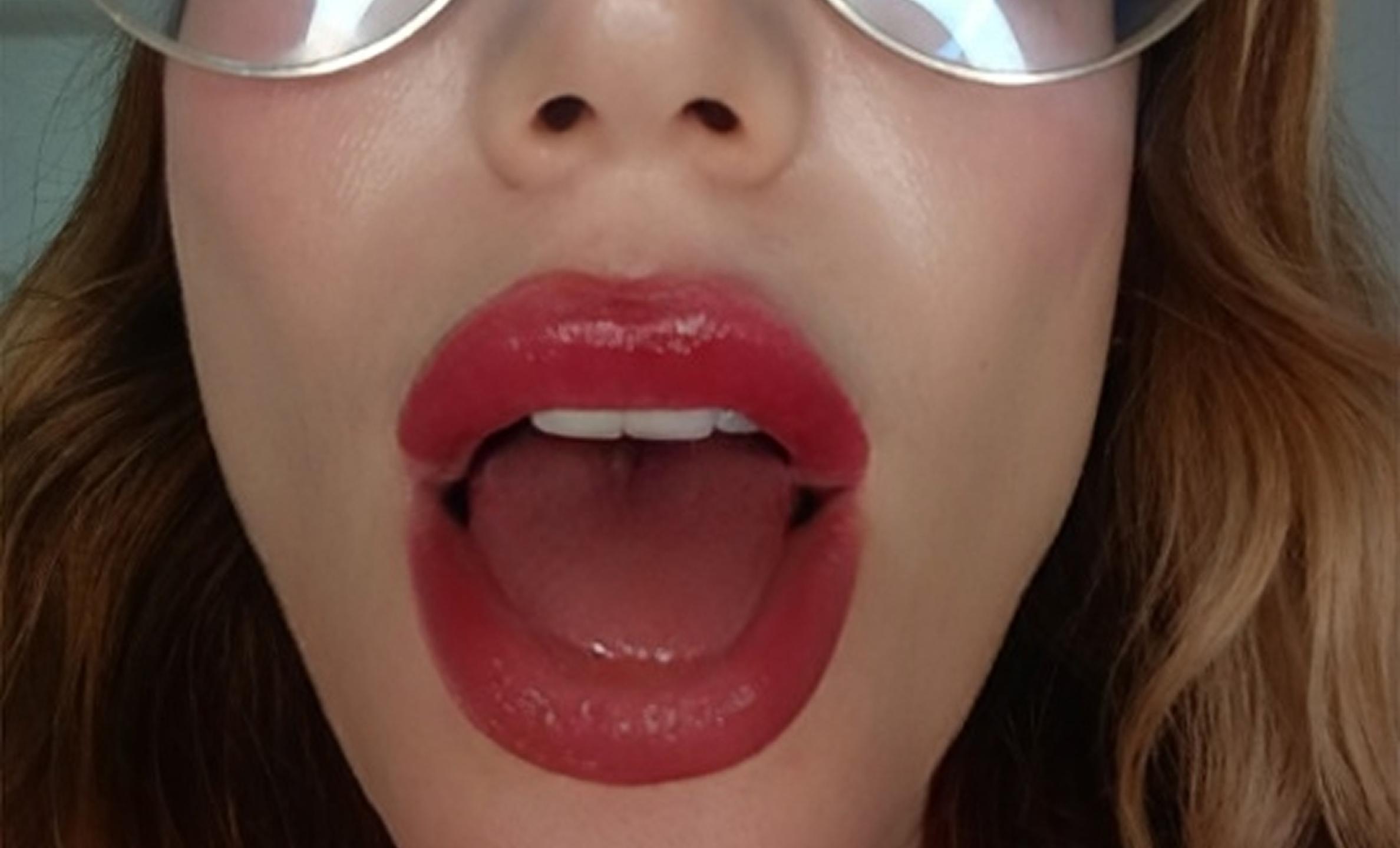 Image of cam model MissFrenchy from XloveCam