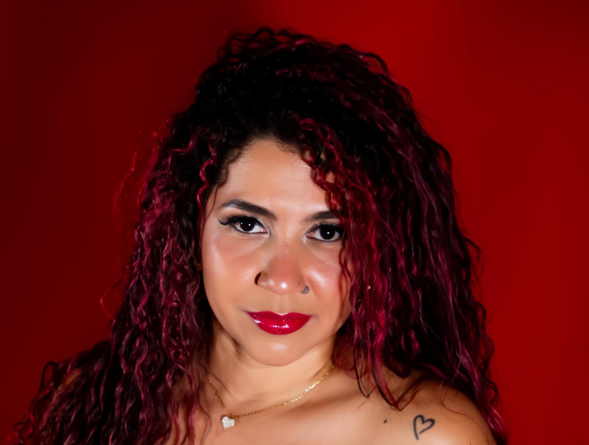 Image of cam model AntonelaRiveiro from XloveCam