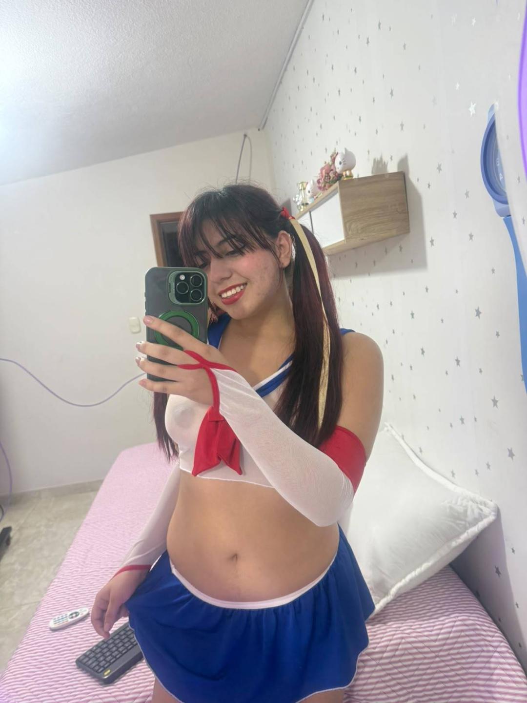 Image of cam model BrendaaPierce from XloveCam