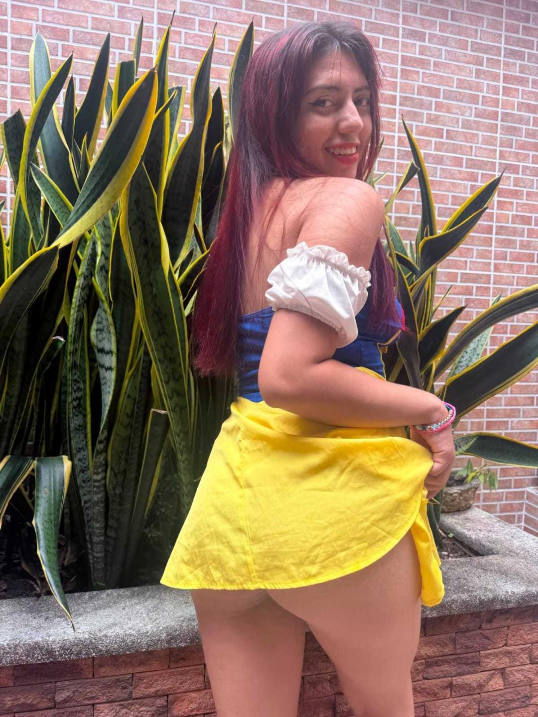 Image of cam model BrendaaPierce from XloveCam