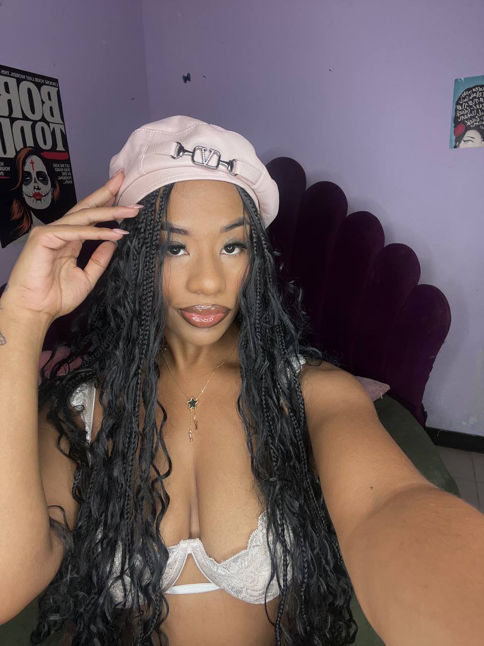 Image of cam model KarlaRicochet from XloveCam