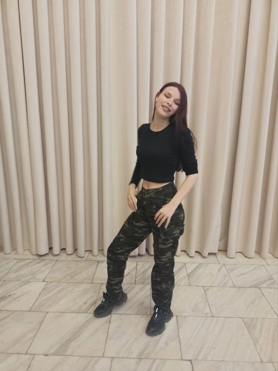 Image of cam model DianneZarrineh from XloveCam