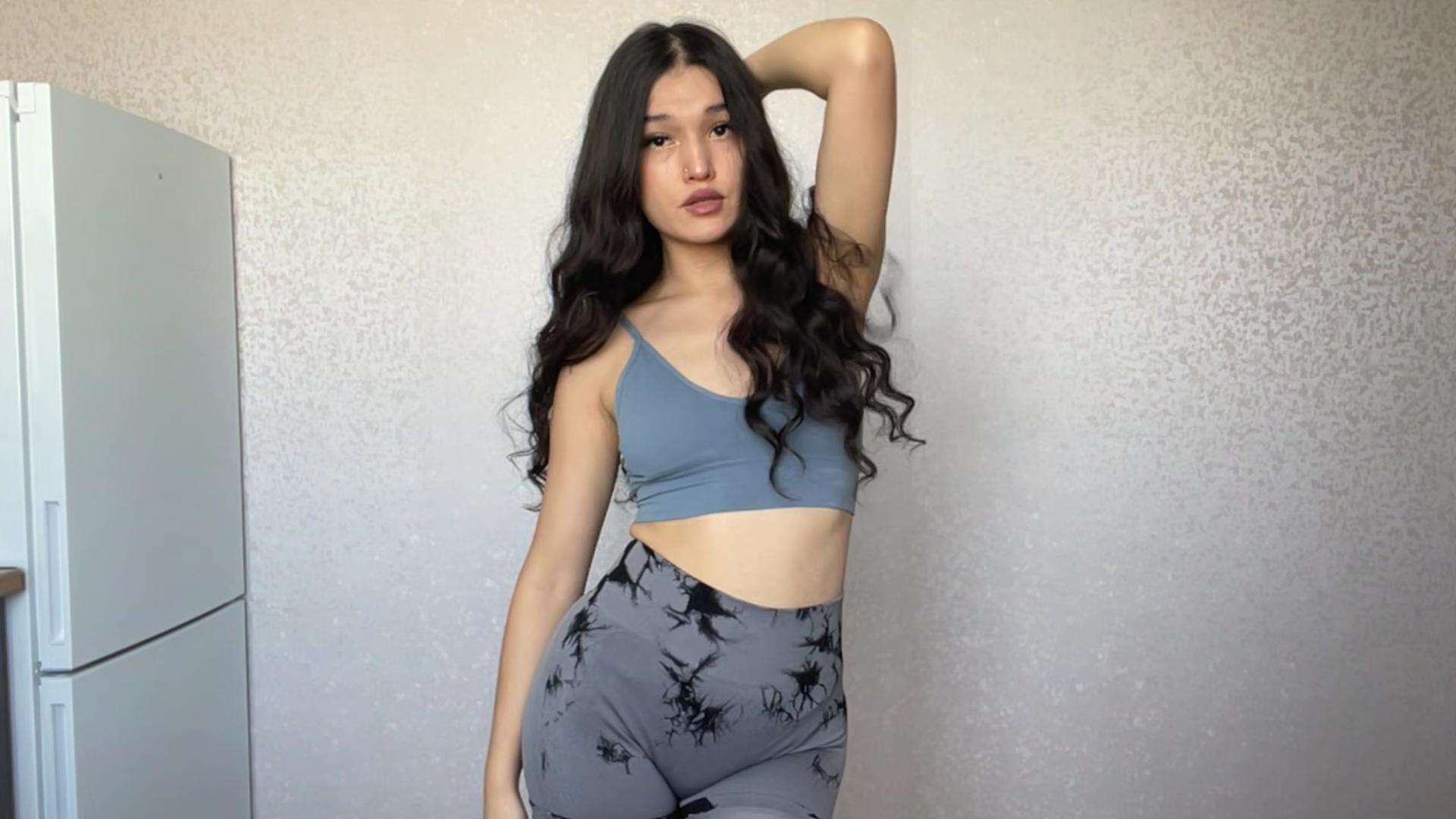 Image of cam model YoulandaCarlough from XloveCam