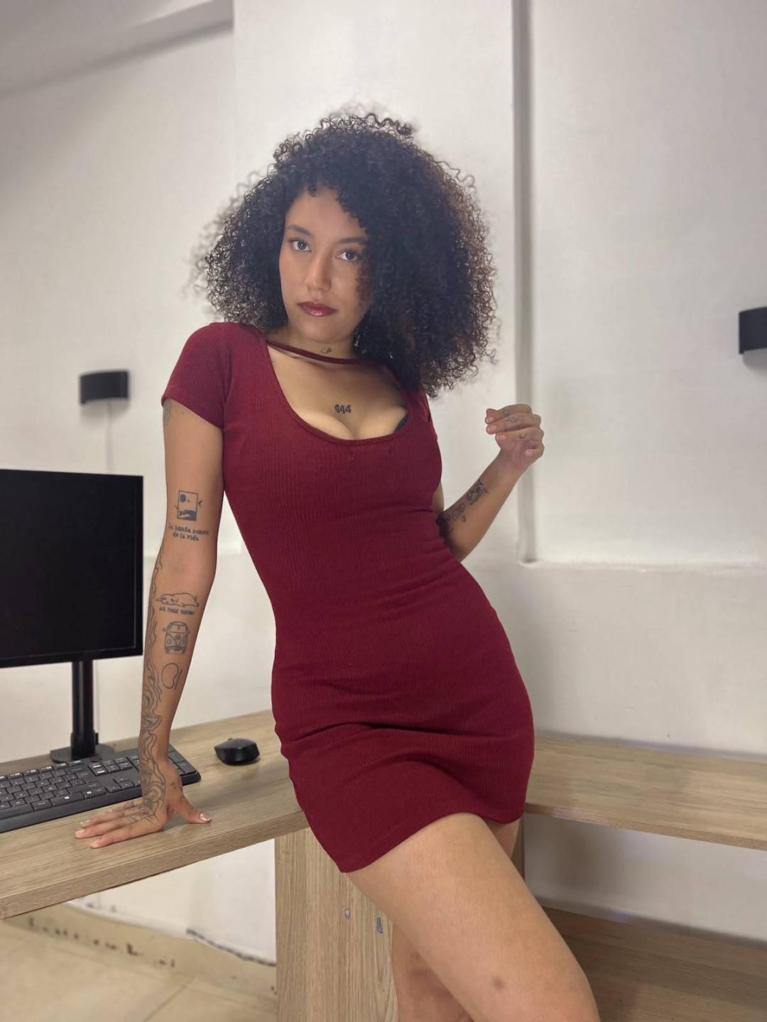 Image of cam model ScarlethVictoria from XloveCam