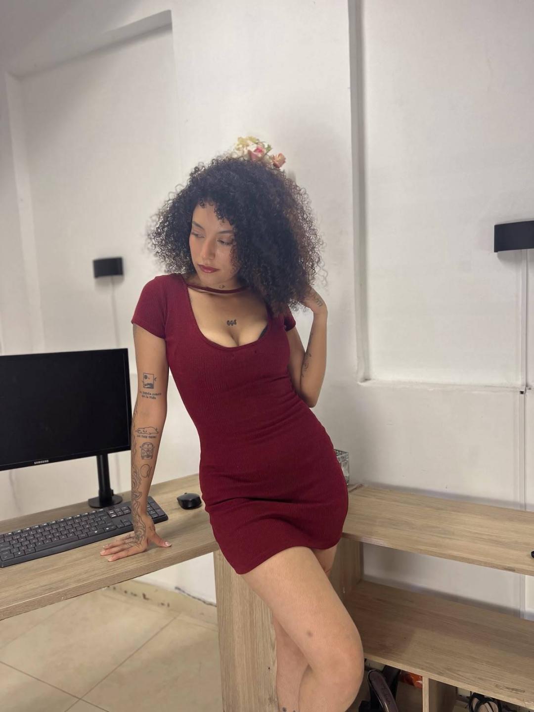 Image of cam model ScarlethVictoria from XloveCam