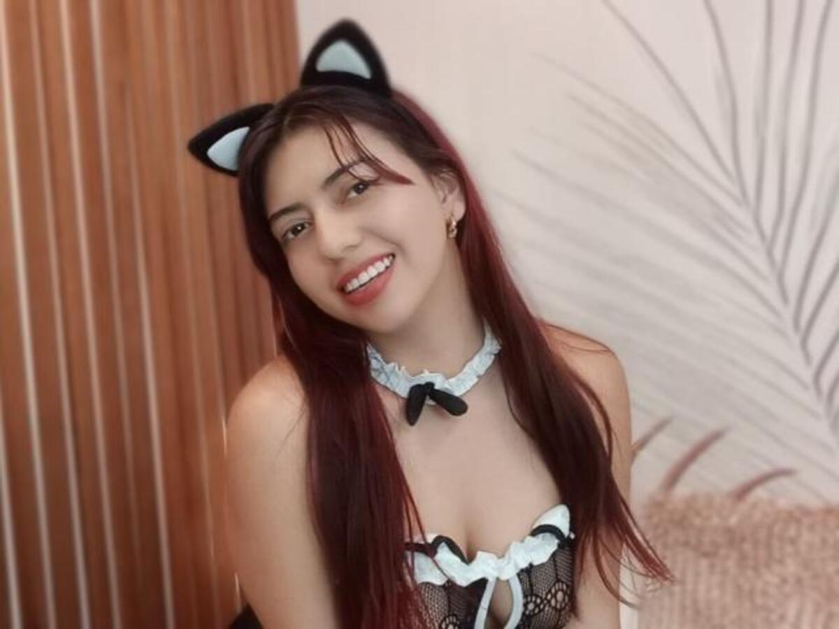 Image of cam model BrendaaPierce from XloveCam
