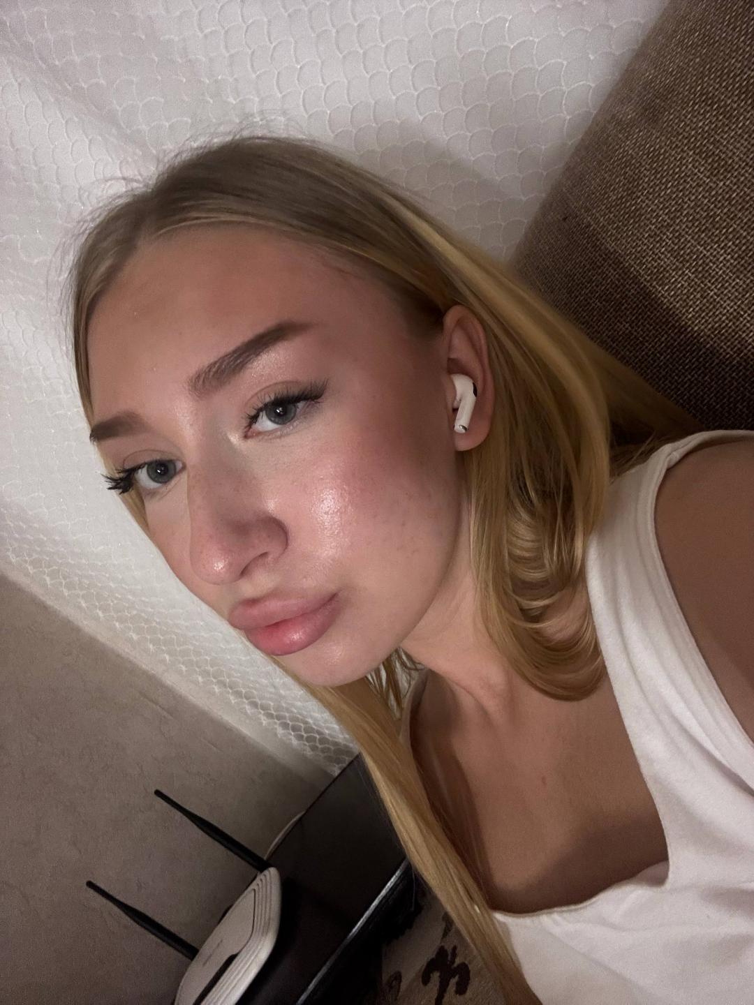 Image of cam model JoetteShigeta from XloveCam