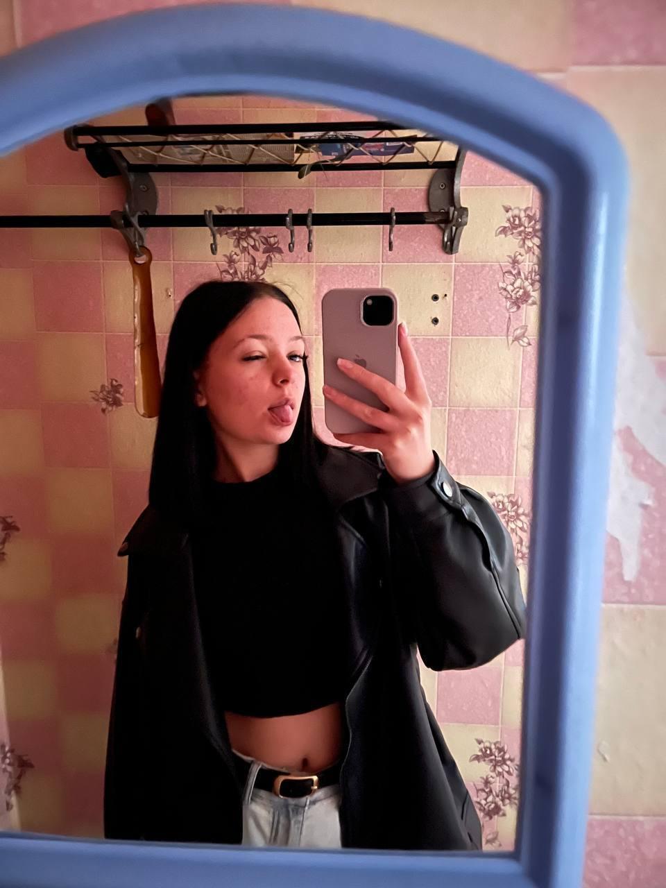 Image of cam model JestineBaumann from XloveCam