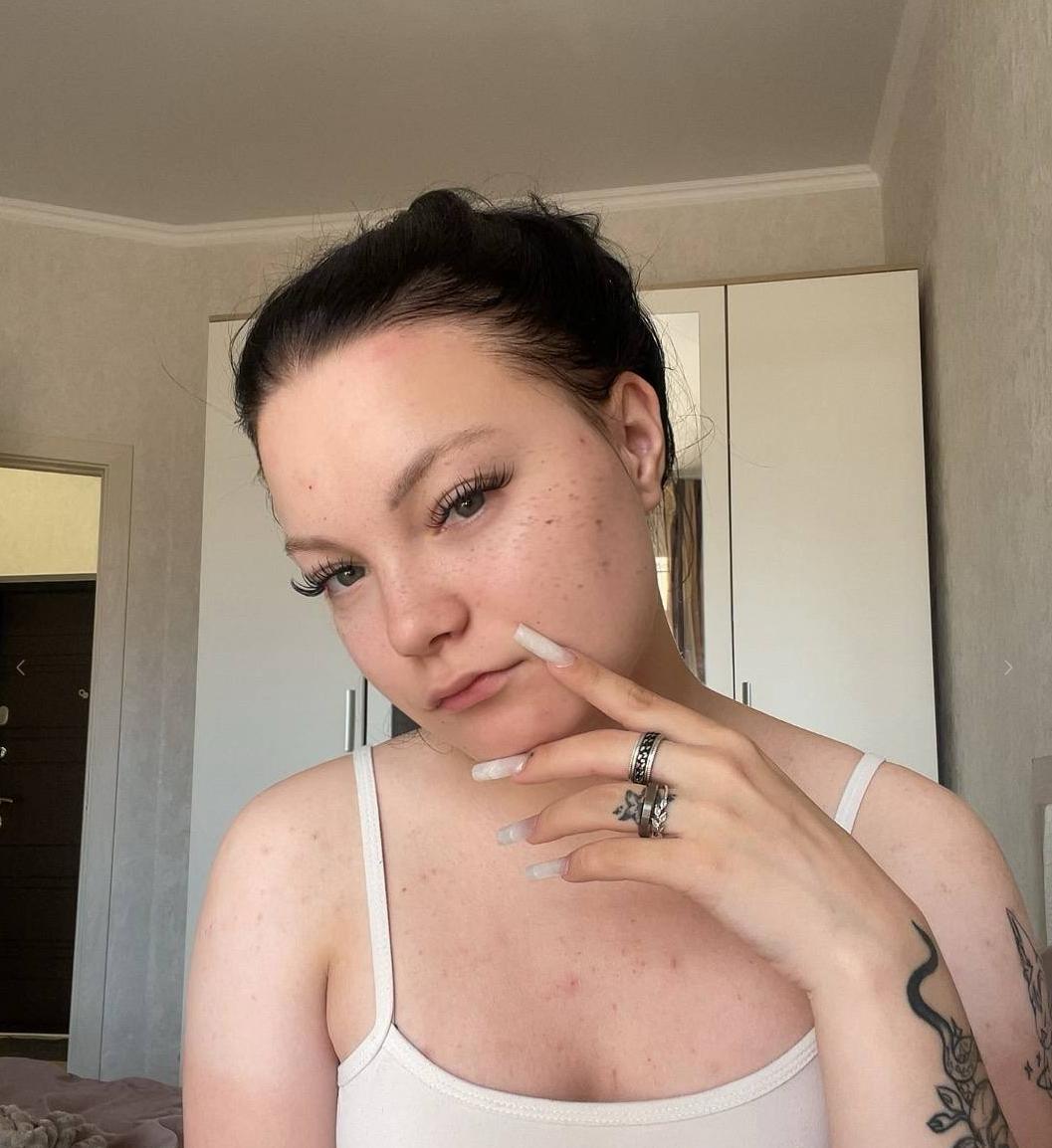 Image of cam model PegHuntzinger from XloveCam