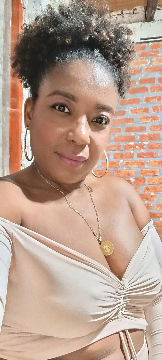 Image of cam model ChanneldelaCroix from XloveCam