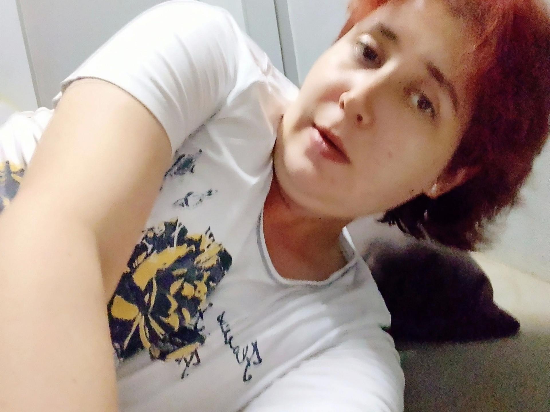 Image of cam model Lucy-2026-hot from XloveCam