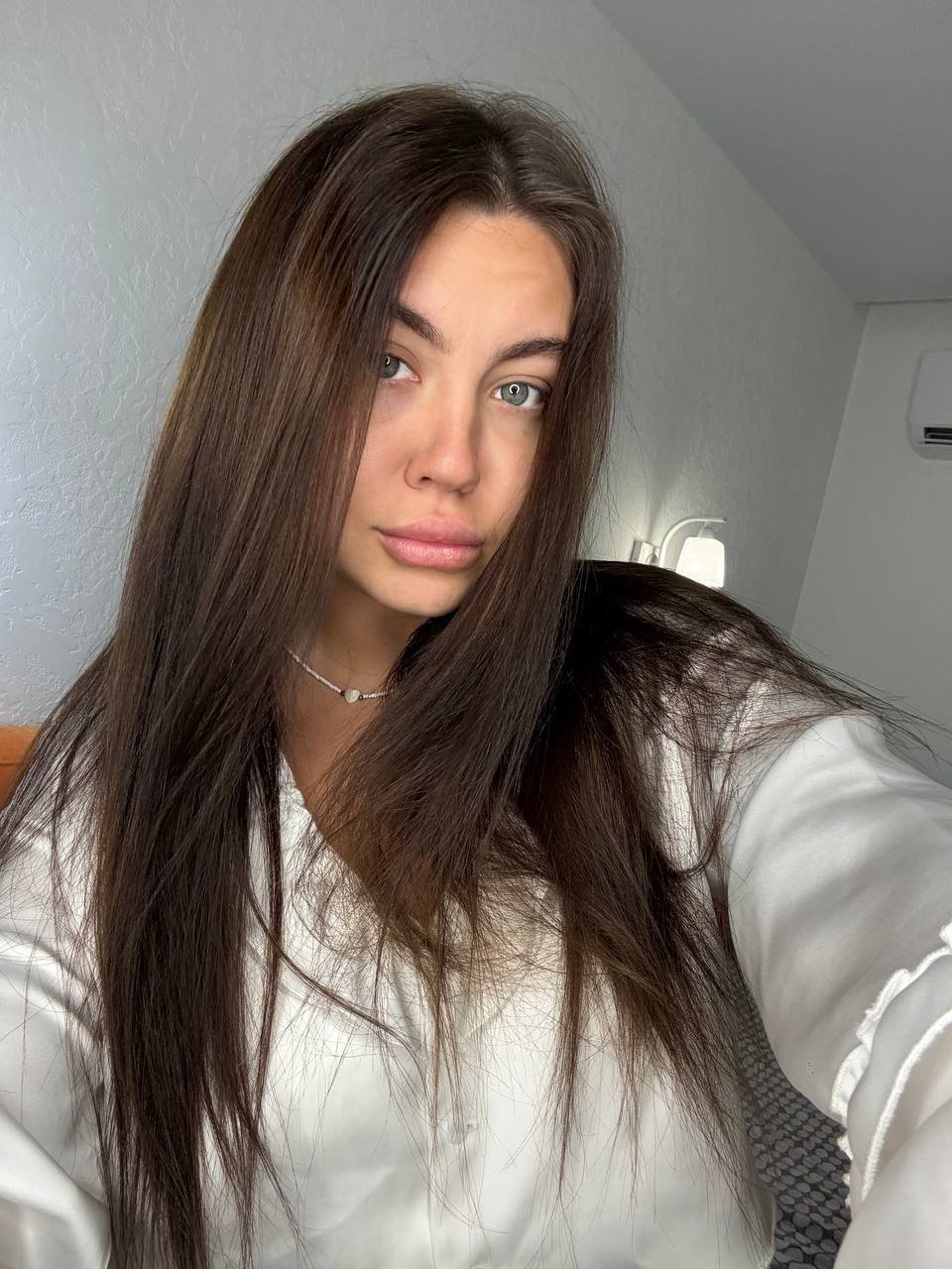 Image of cam model InesGueningsman from XloveCam