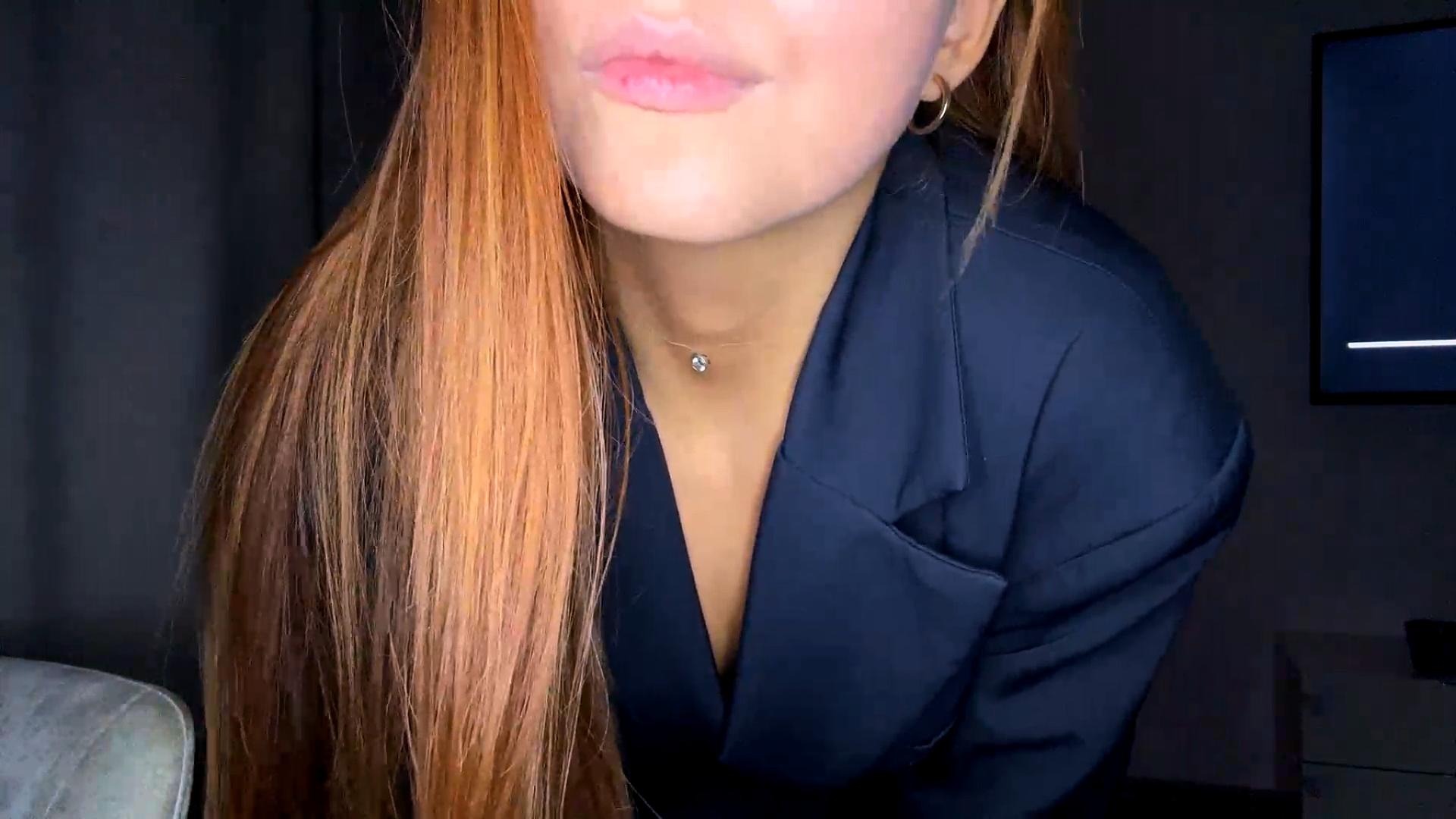 Image of cam model LuanneKadri from XloveCam