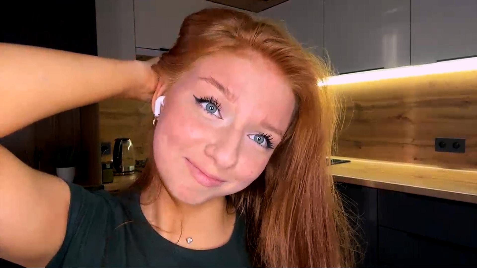 Image of cam model LuanneKadri from XloveCam