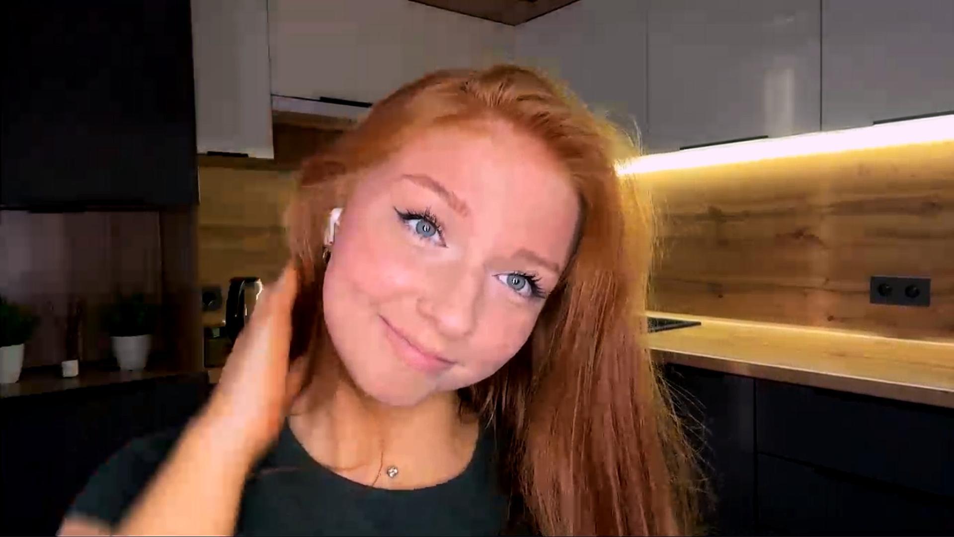 Image of cam model LuanneKadri from XloveCam