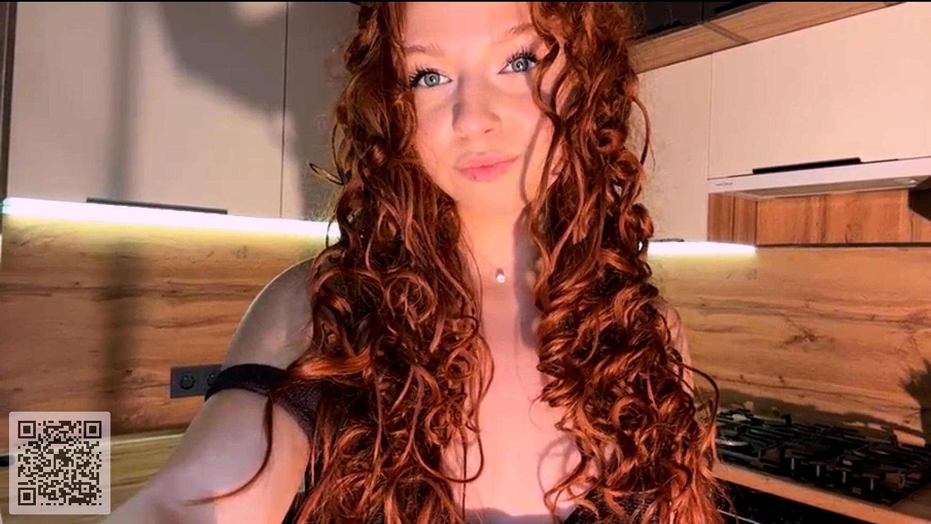 Image of cam model LuanneKadri from XloveCam