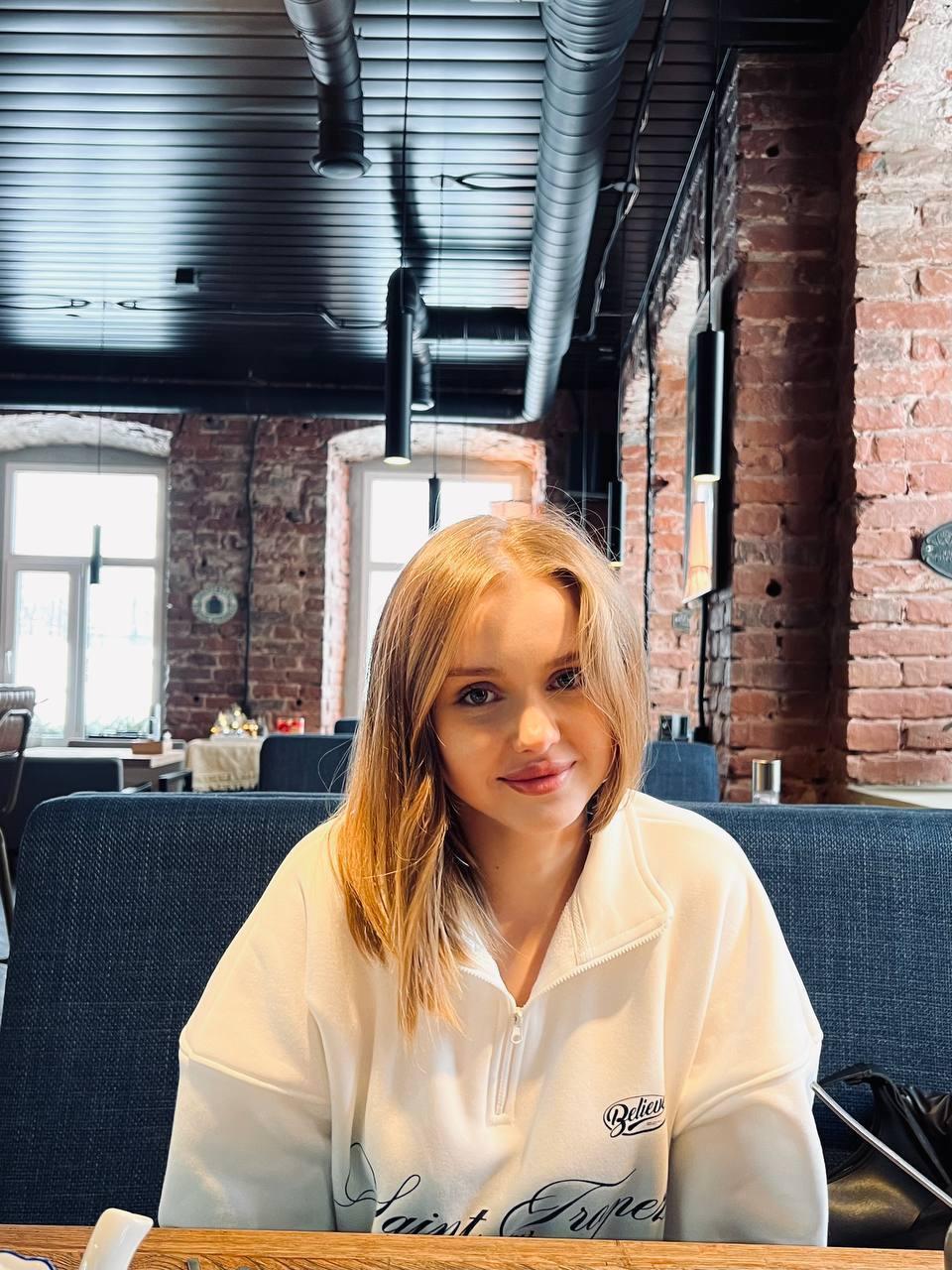 Image of cam model ShannanVasmadjides from XloveCam