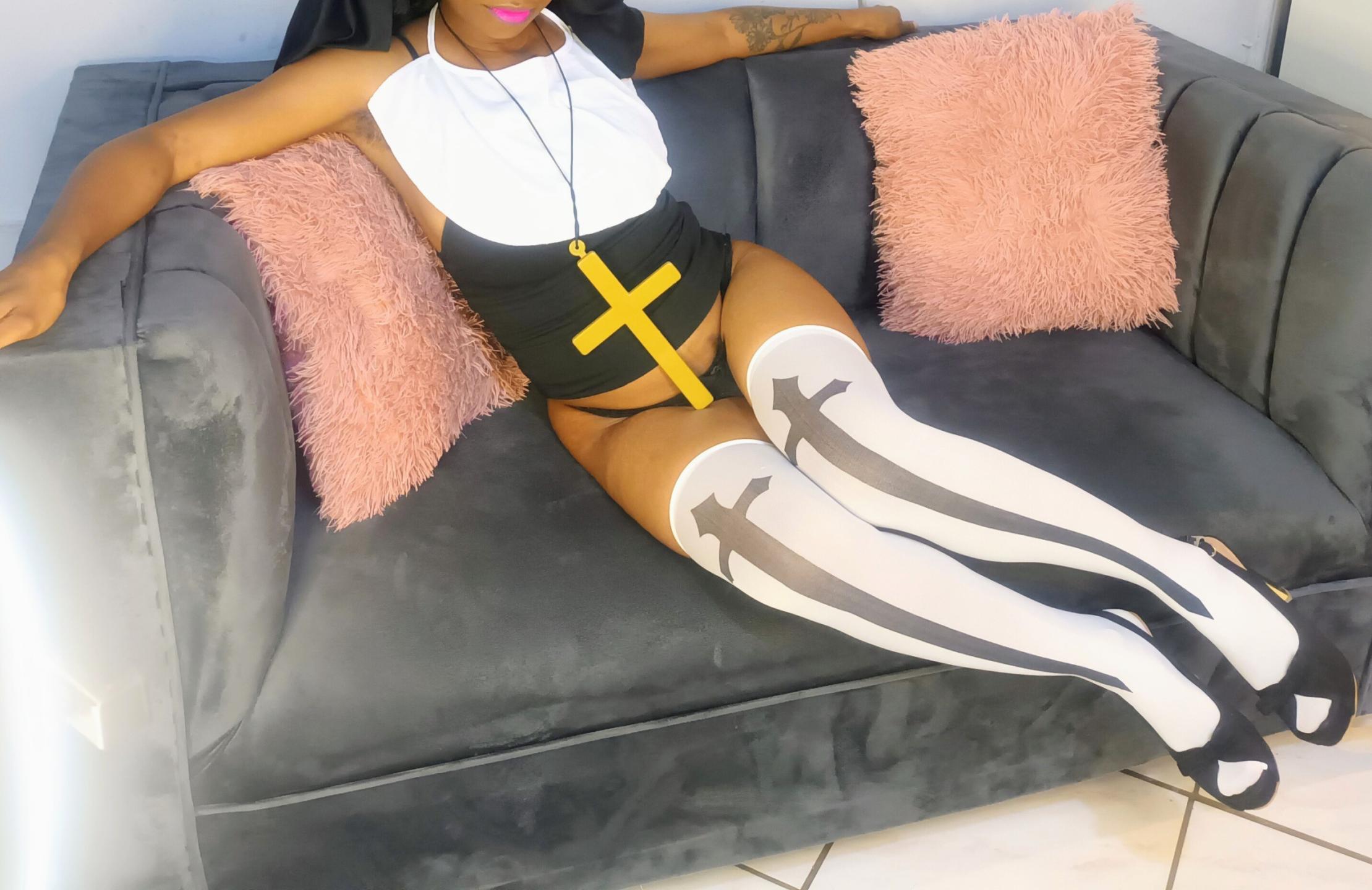 Image of cam model SeductressNaledi from XloveCam