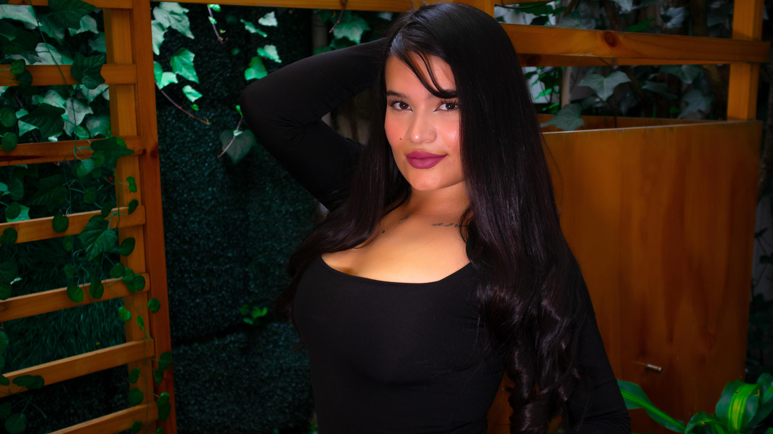 Image of cam model DulceRosier from XloveCam