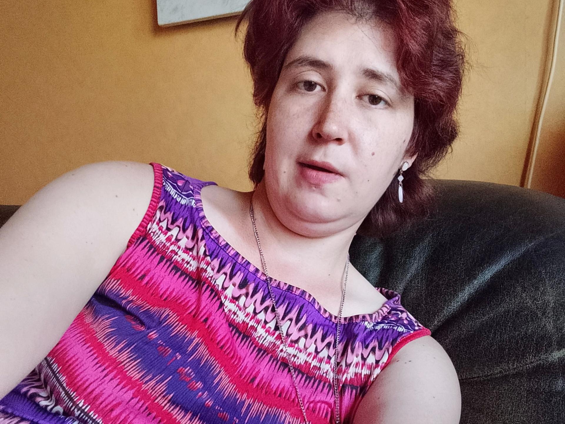 Image of cam model Lucy-2026-hot from XloveCam