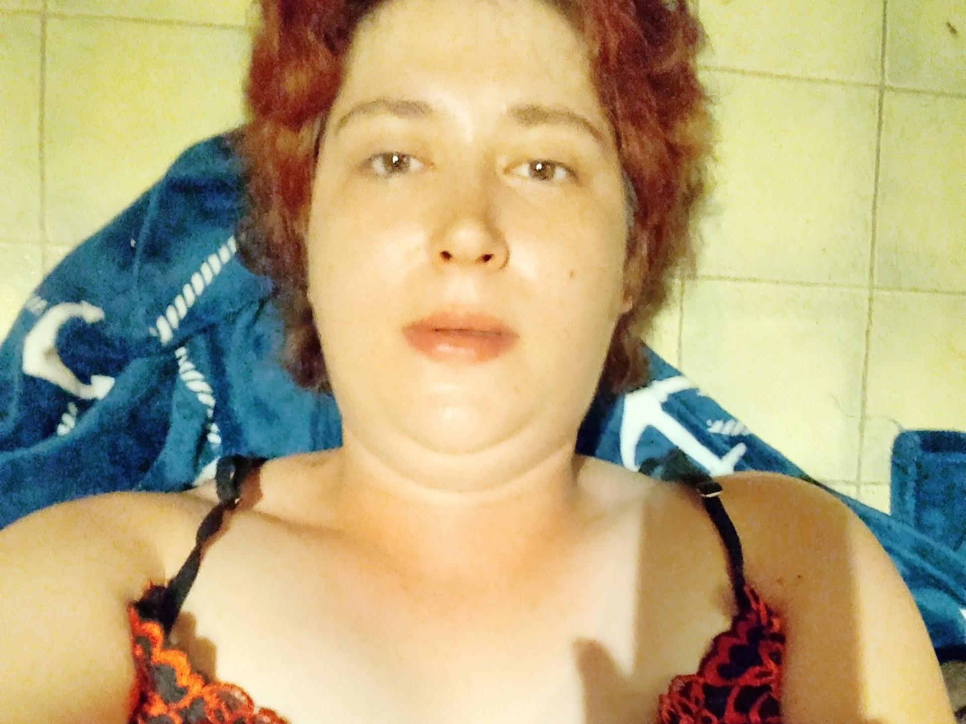 Image of cam model Lucy-2026-hot from XloveCam