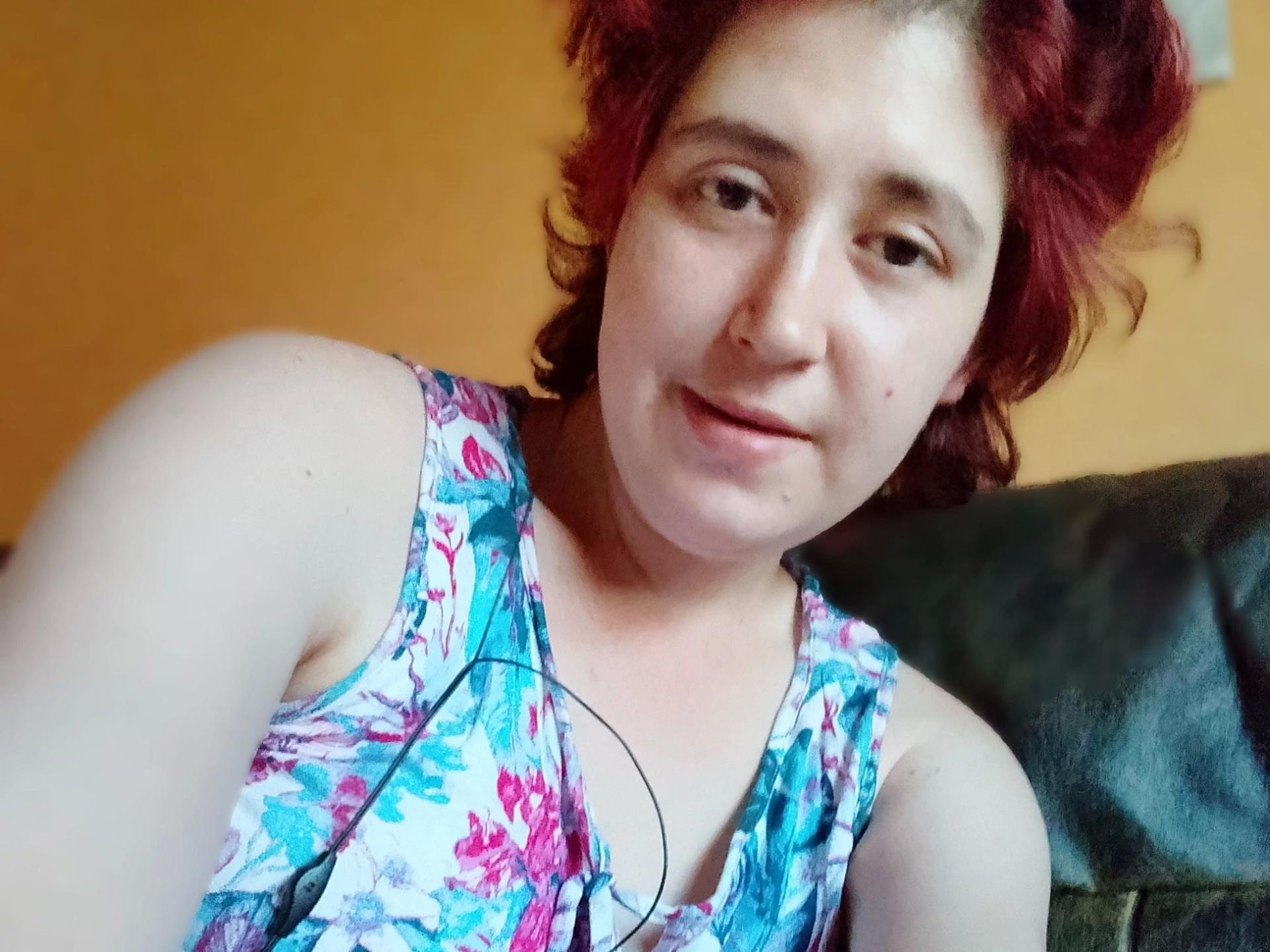 Image of cam model Lucy-2026-hot from XloveCam