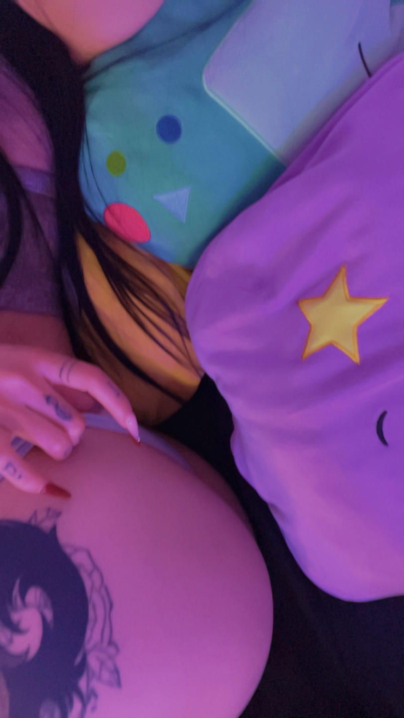 Image of cam model AizenMyoo from XloveCam