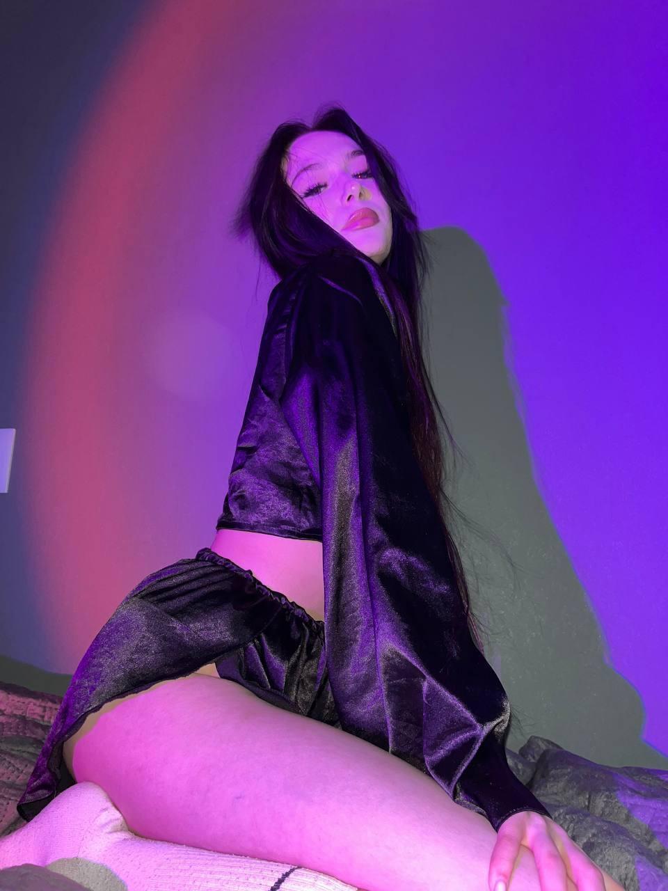 Image of cam model LupitaMondesir from XloveCam