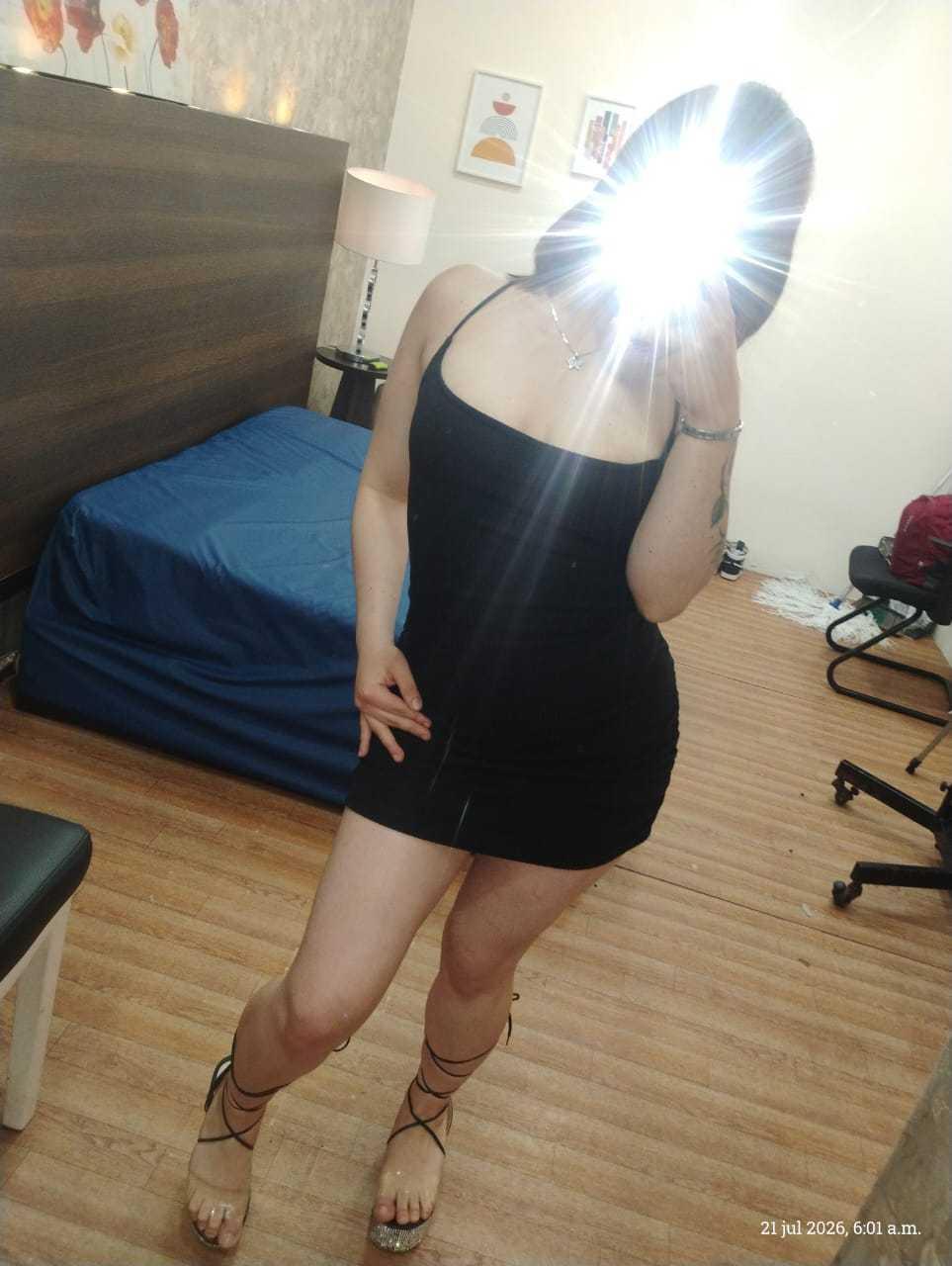 Image of cam model MiaColemann from XloveCam