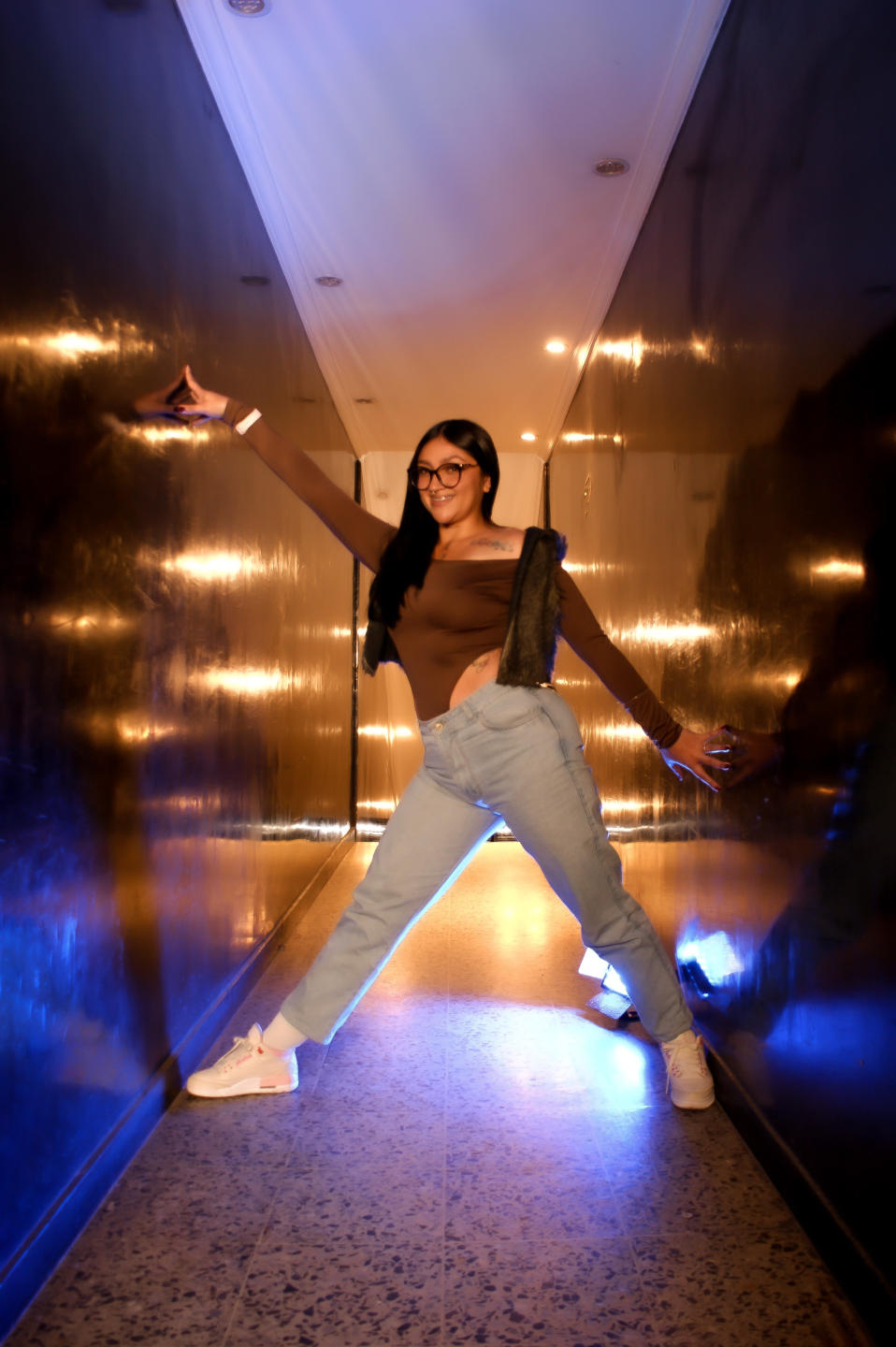 Image of cam model MiaaVixen from XloveCam
