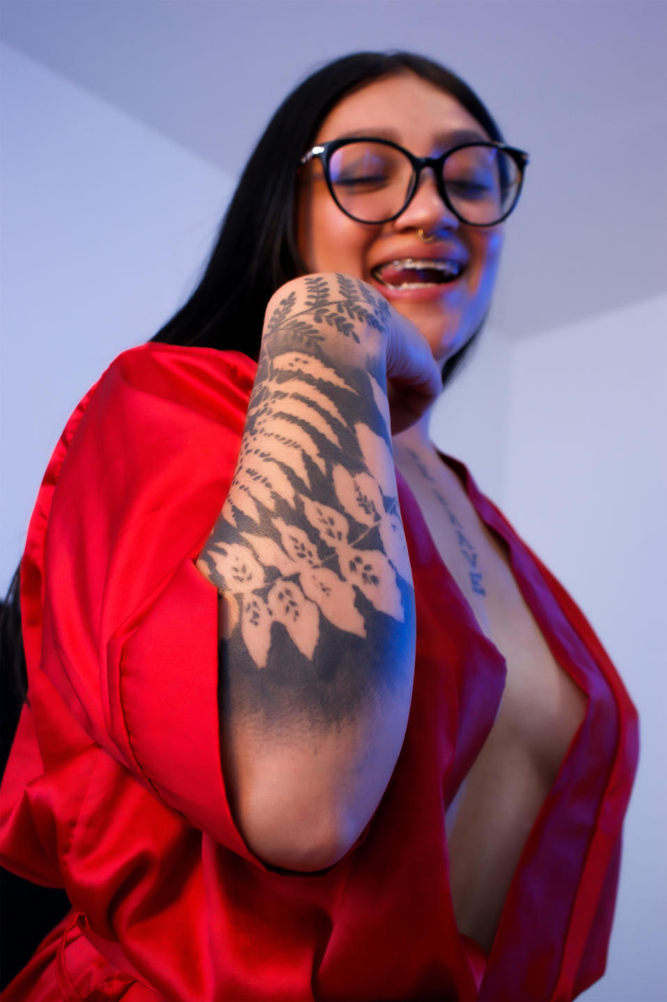 Image of cam model MiaaVixen from XloveCam