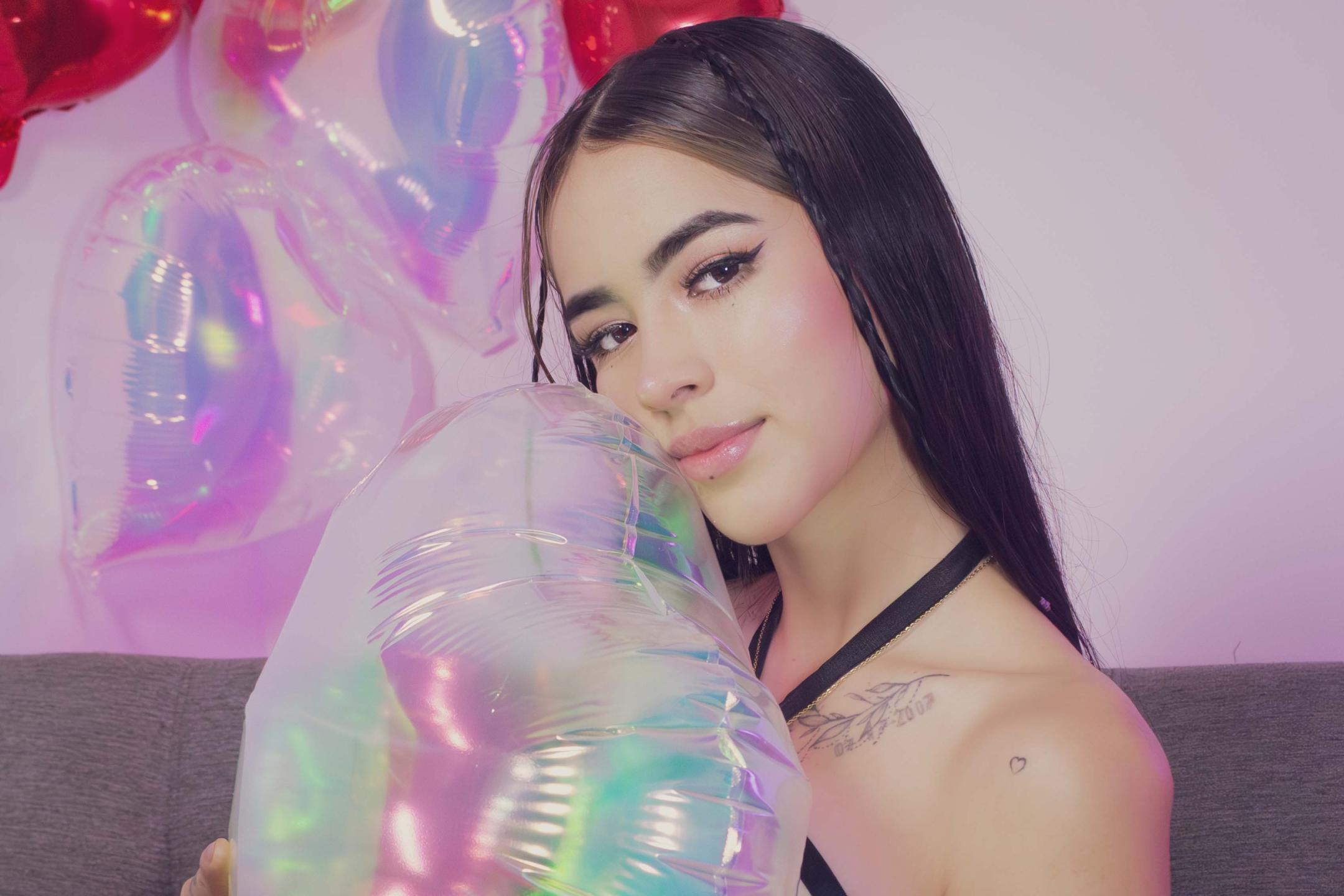 Image of cam model NoemySimone from XloveCam