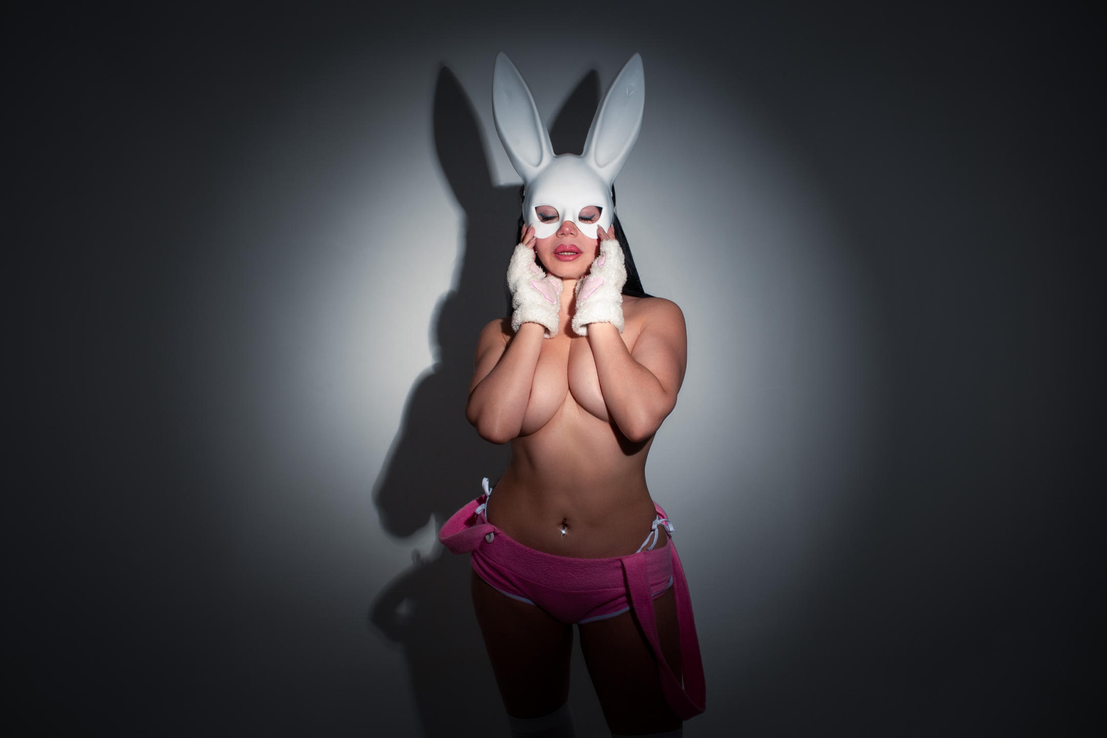 Image of cam model HelenHard from XloveCam