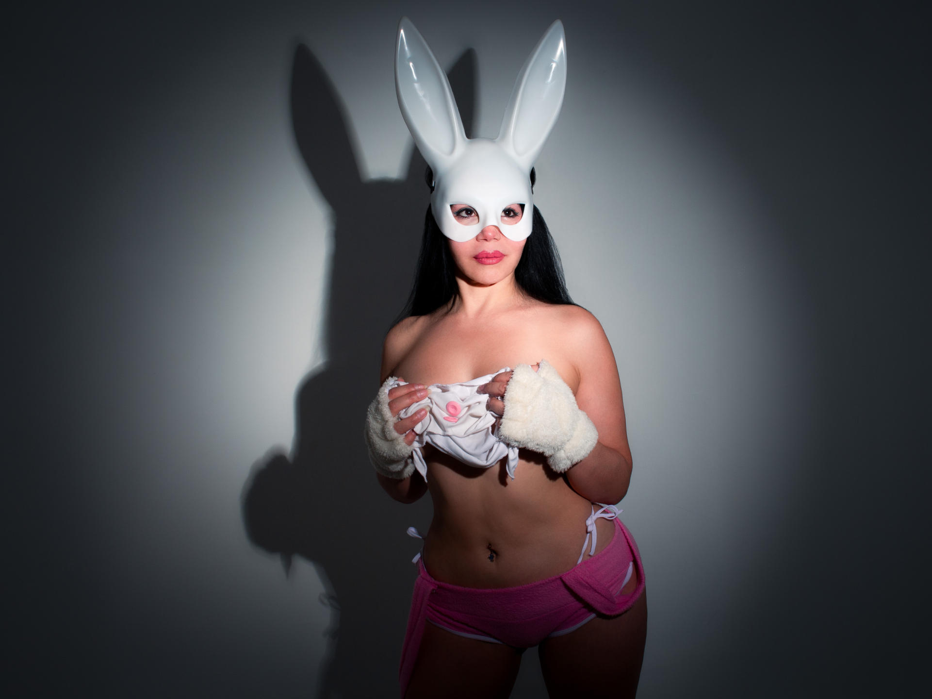 Image of cam model HelenHard from XloveCam