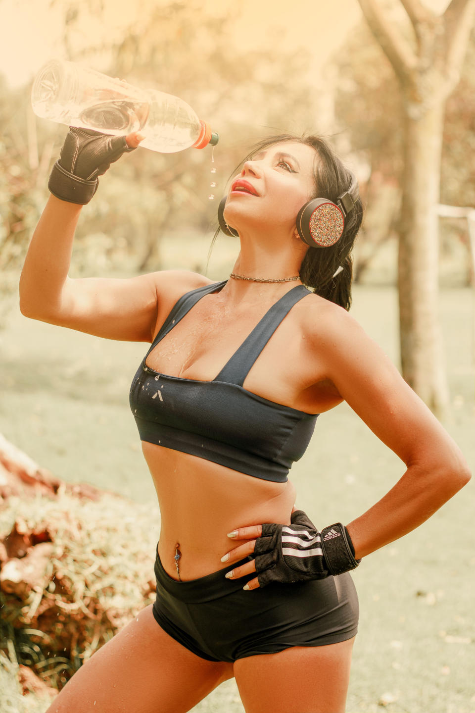 Image of cam model HelenHard from XloveCam